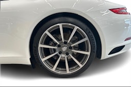 valkoinen Porsche 911 2017 kuva 9.