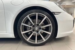 valkoinen Porsche 911 2017 kuva 10.