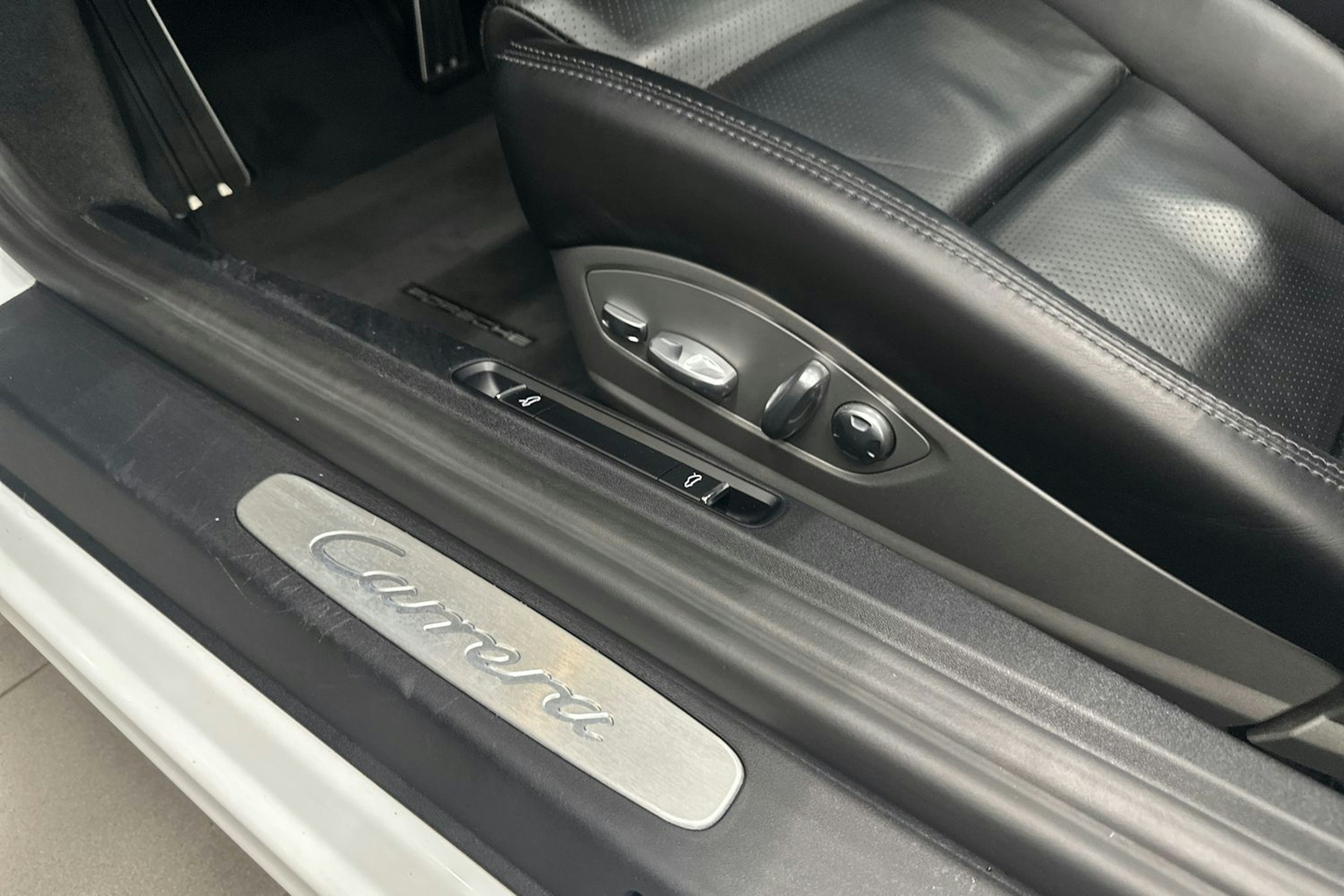 valkoinen Porsche 911 2017 kuva 11.