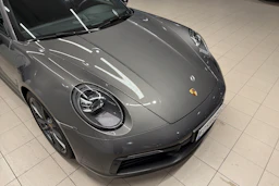 harmaa Porsche 911 2019 kuva 9.