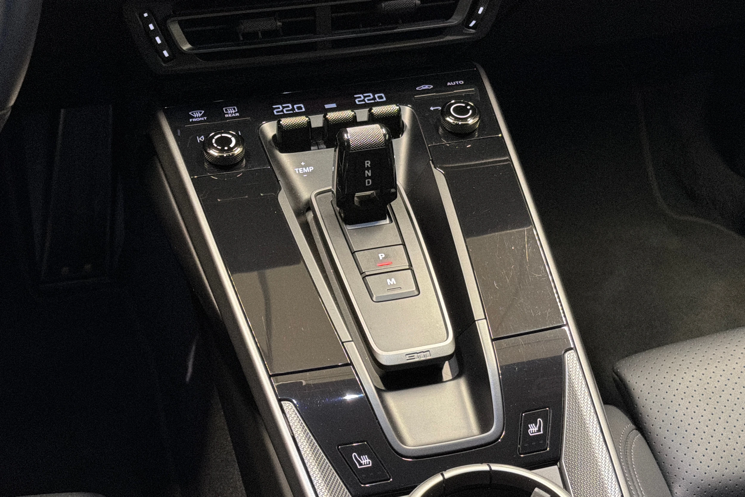 harmaa Porsche 911 2019 kuva 13.