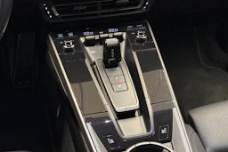 harmaa Porsche 911 2019 kuva 13.