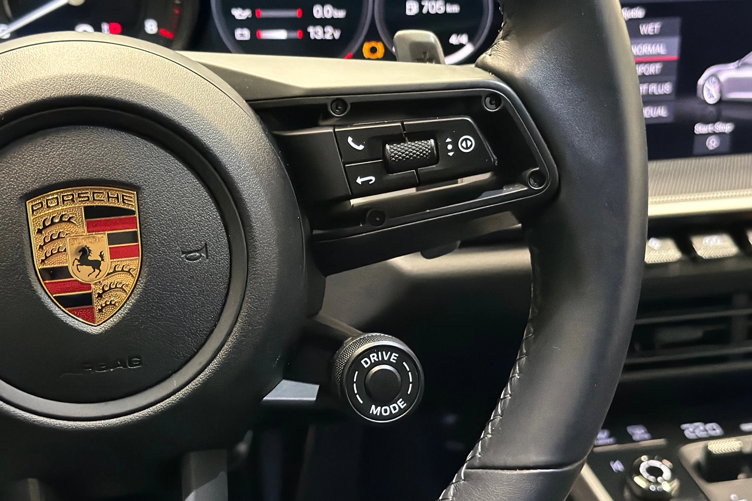 harmaa Porsche 911 2019 kuva 18.