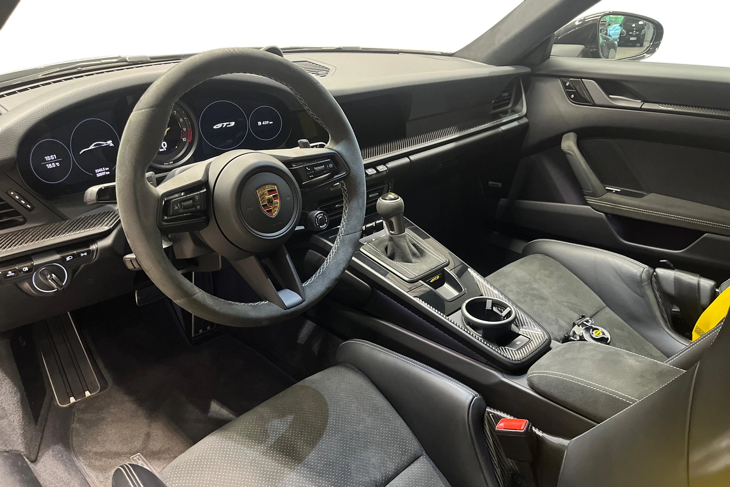 musta Porsche 911 2021 kuva 6.