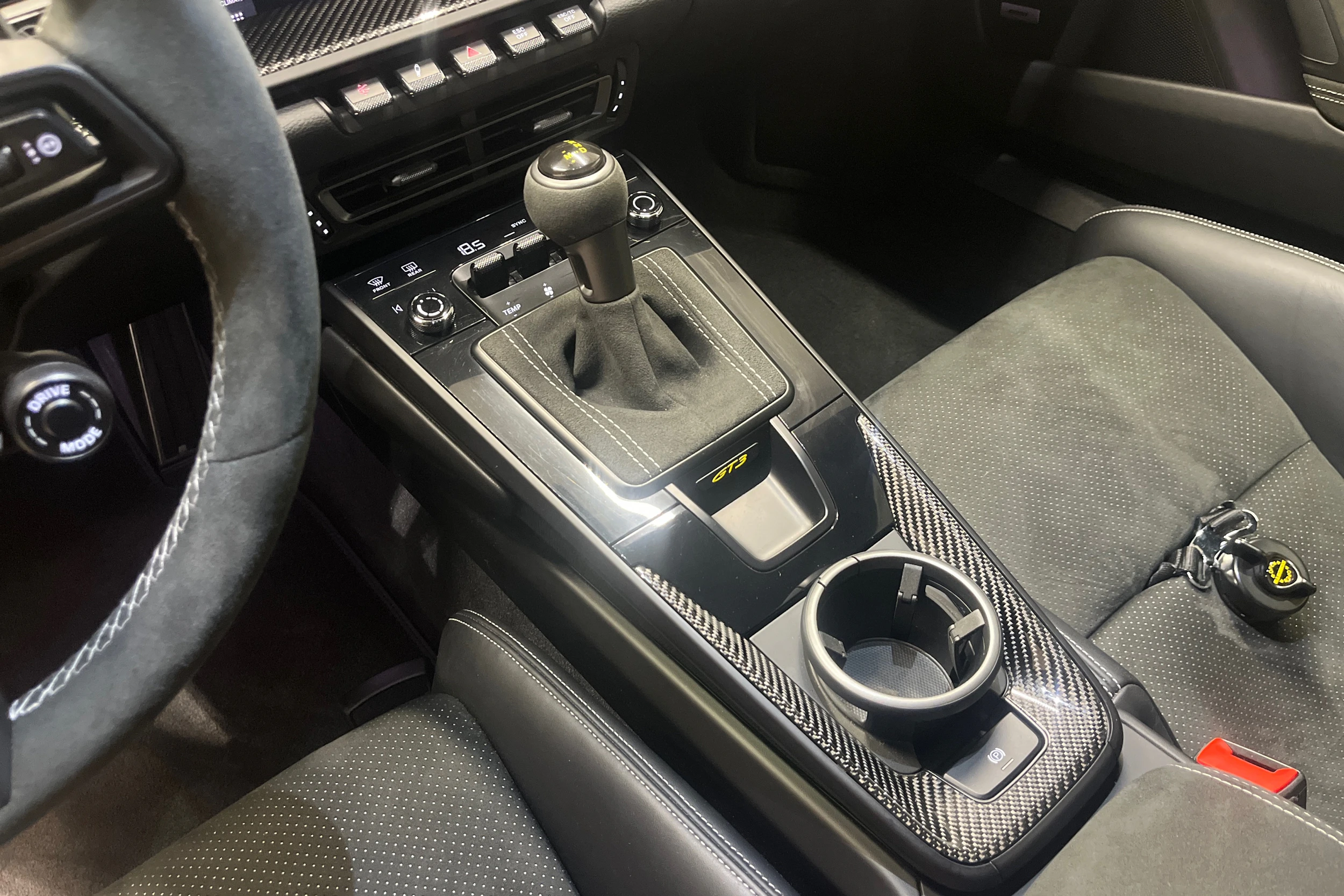 musta Porsche 911 2021 kuva 11.