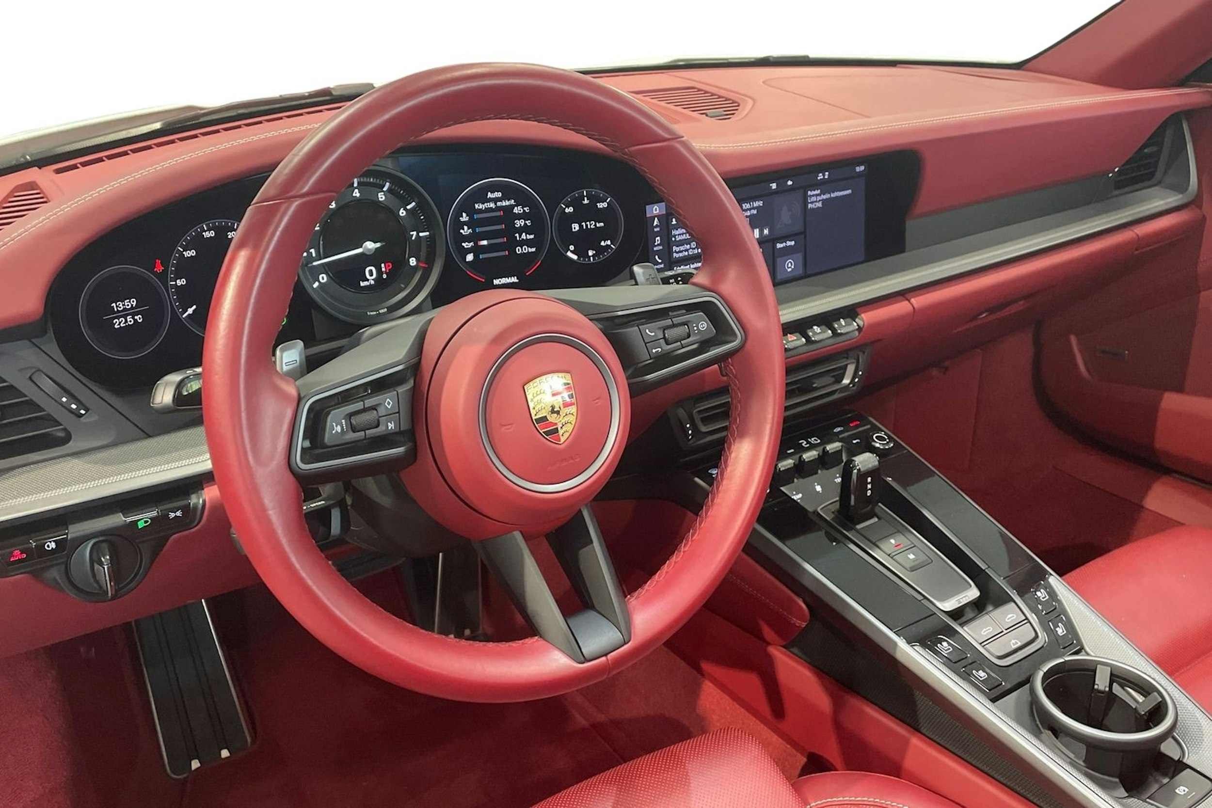 Valkoinen Porsche 911 2021 kuva 6.
