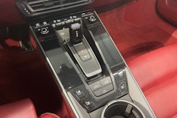 Valkoinen Porsche 911 2021 kuva 10.
