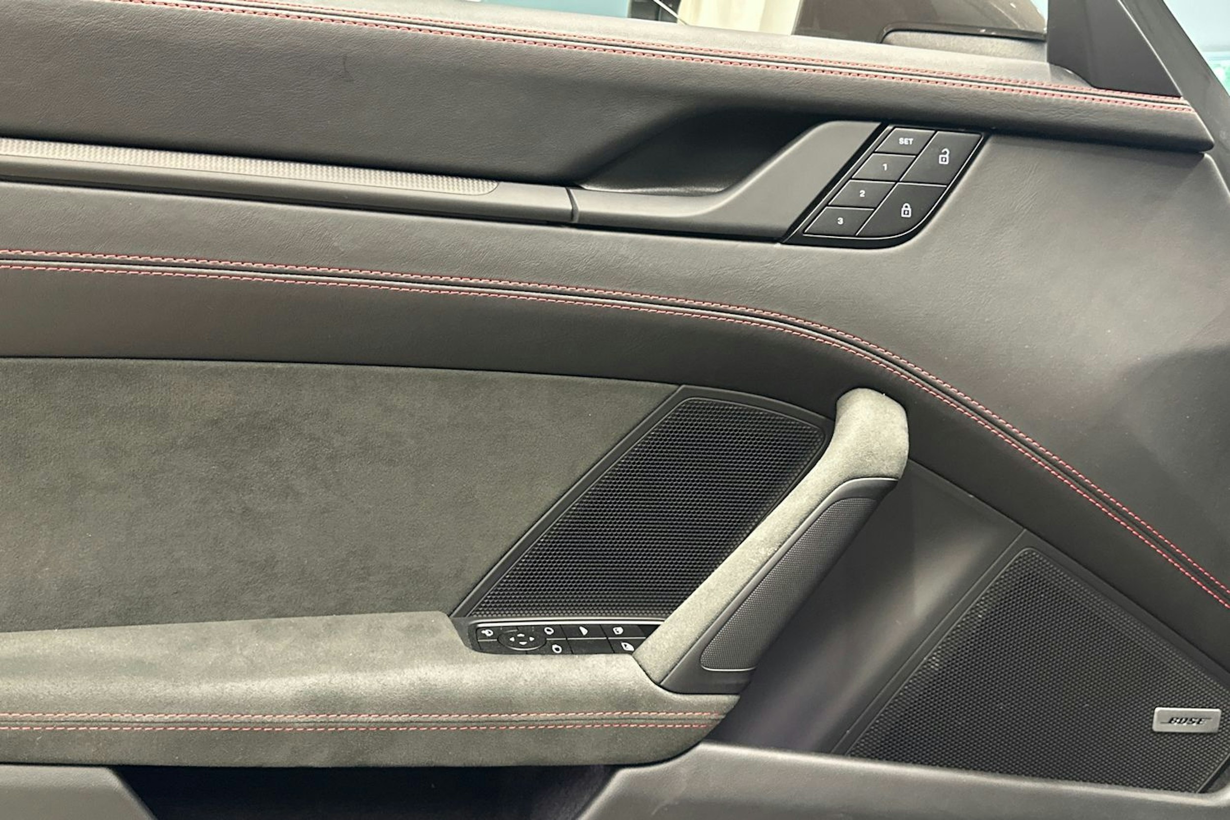 harmaa Porsche 911 2023 kuva 16.