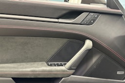harmaa Porsche 911 2023 kuva 16.