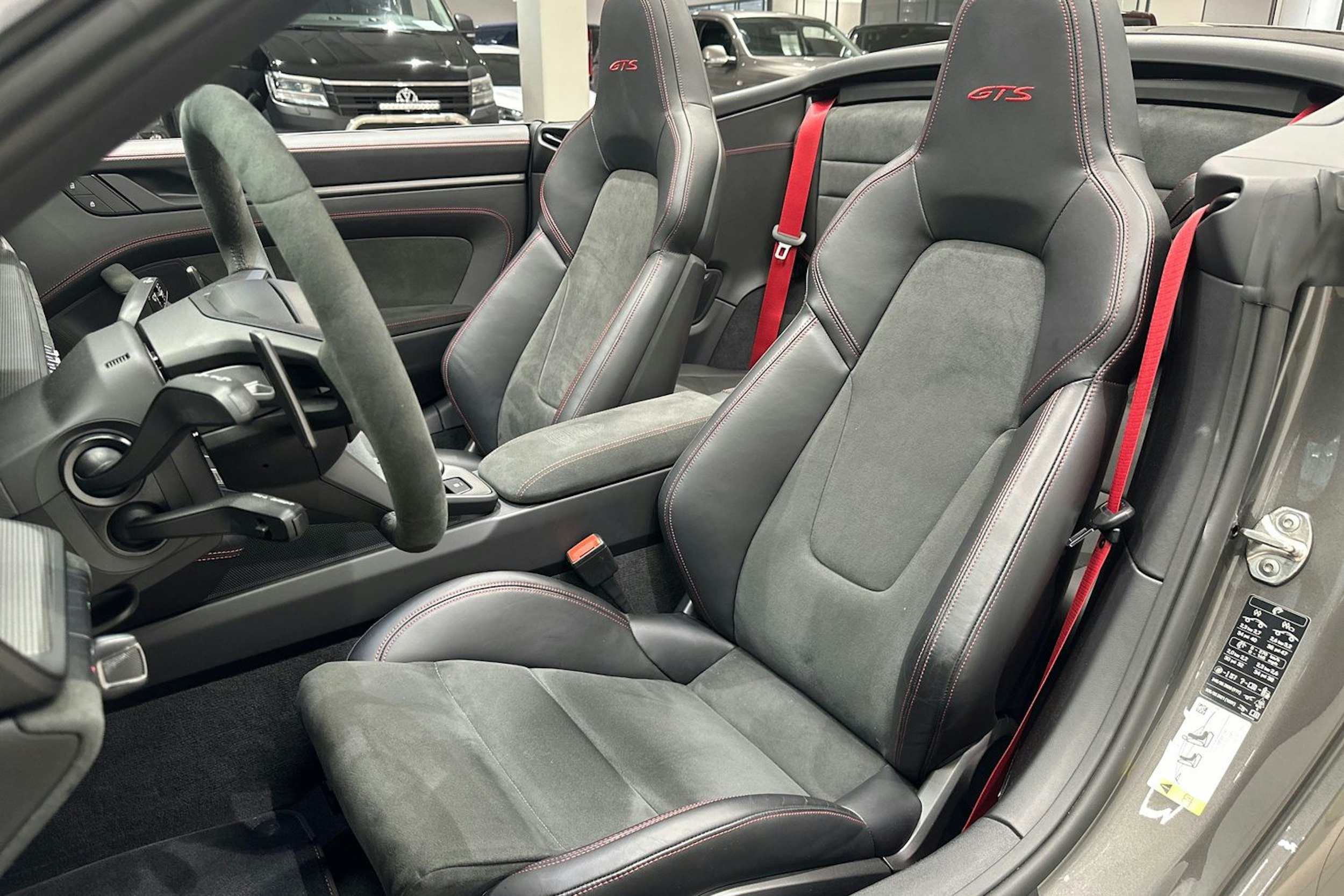 harmaa Porsche 911 2023 kuva 18.