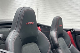 harmaa Porsche 911 2023 kuva 19.