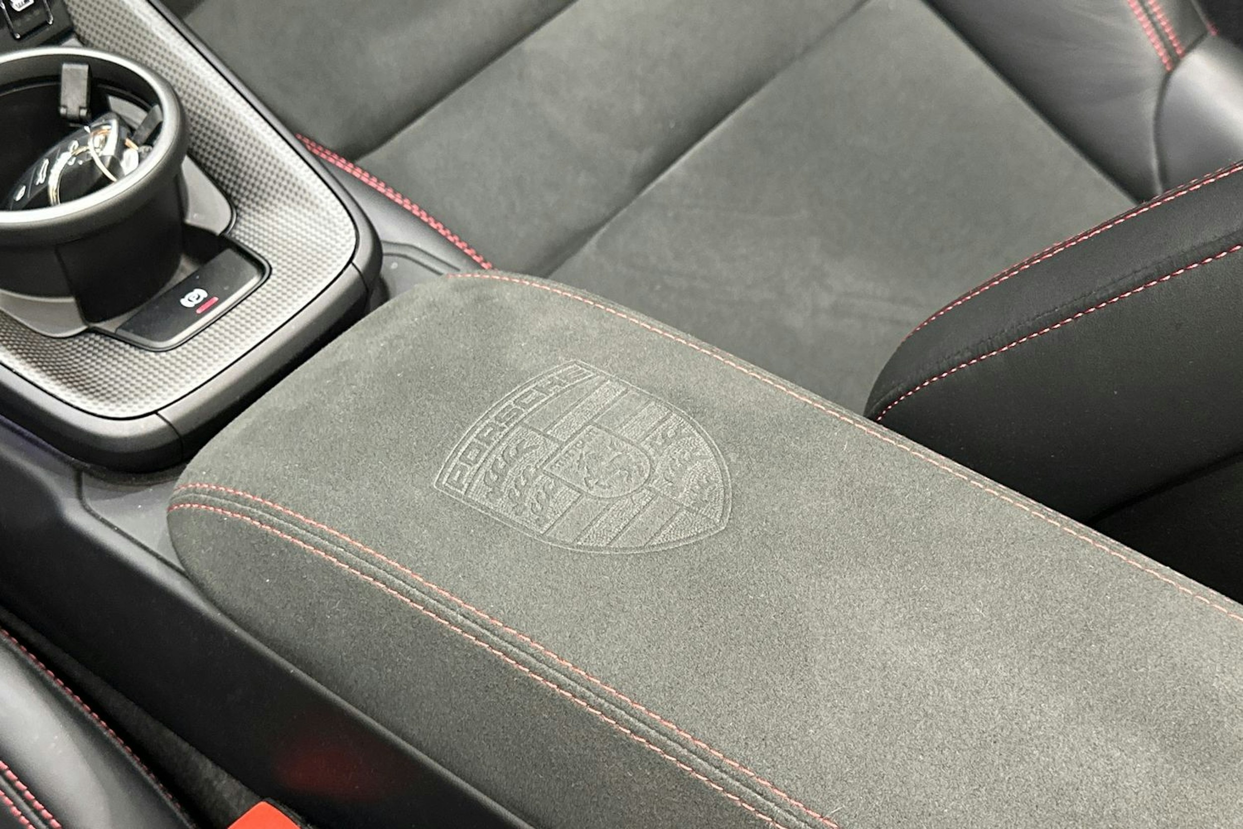 harmaa Porsche 911 2023 kuva 20.