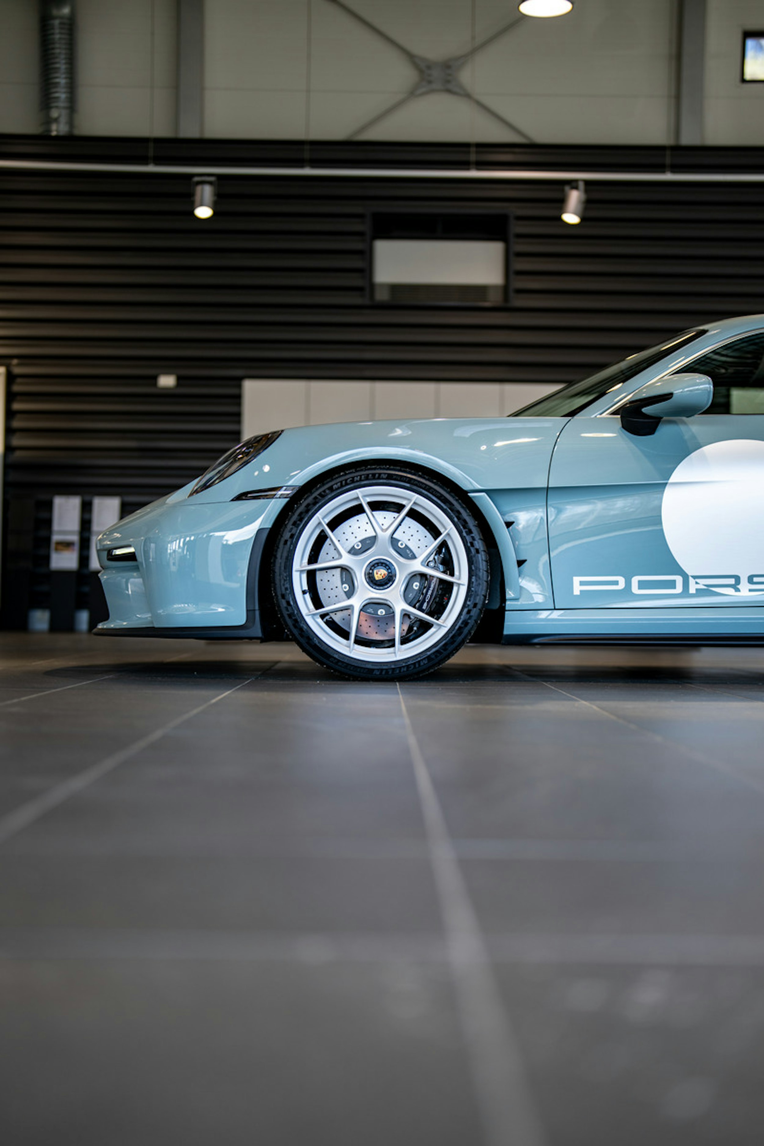 vihreä Porsche 911 2024 kuva 4.