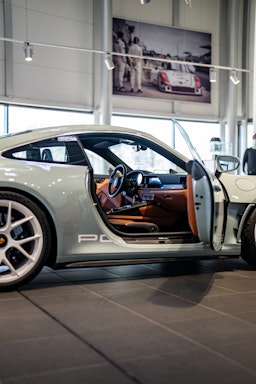 vihreä Porsche 911 2024 kuva 8.