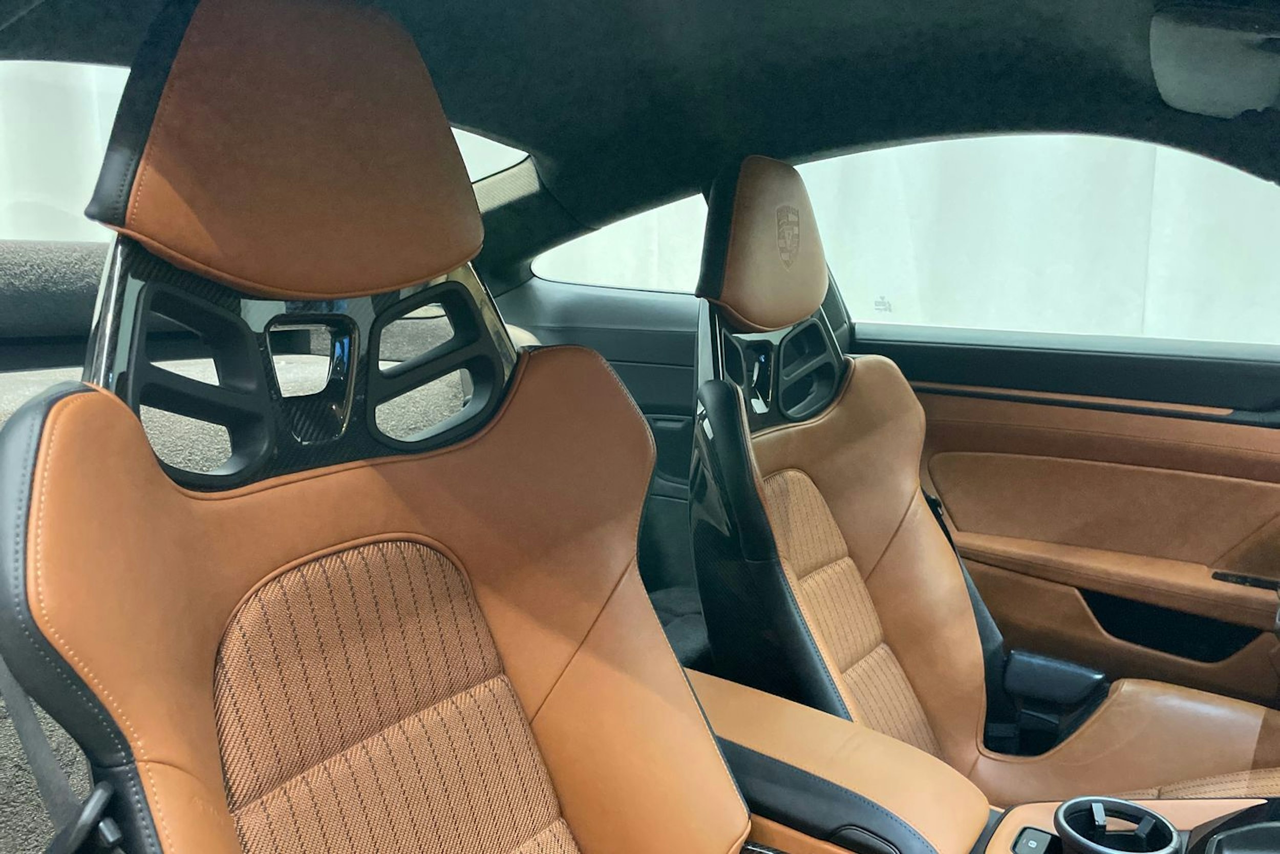 vihreä Porsche 911 2024 kuva 20.