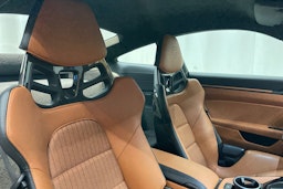 vihreä Porsche 911 2024 kuva 20.