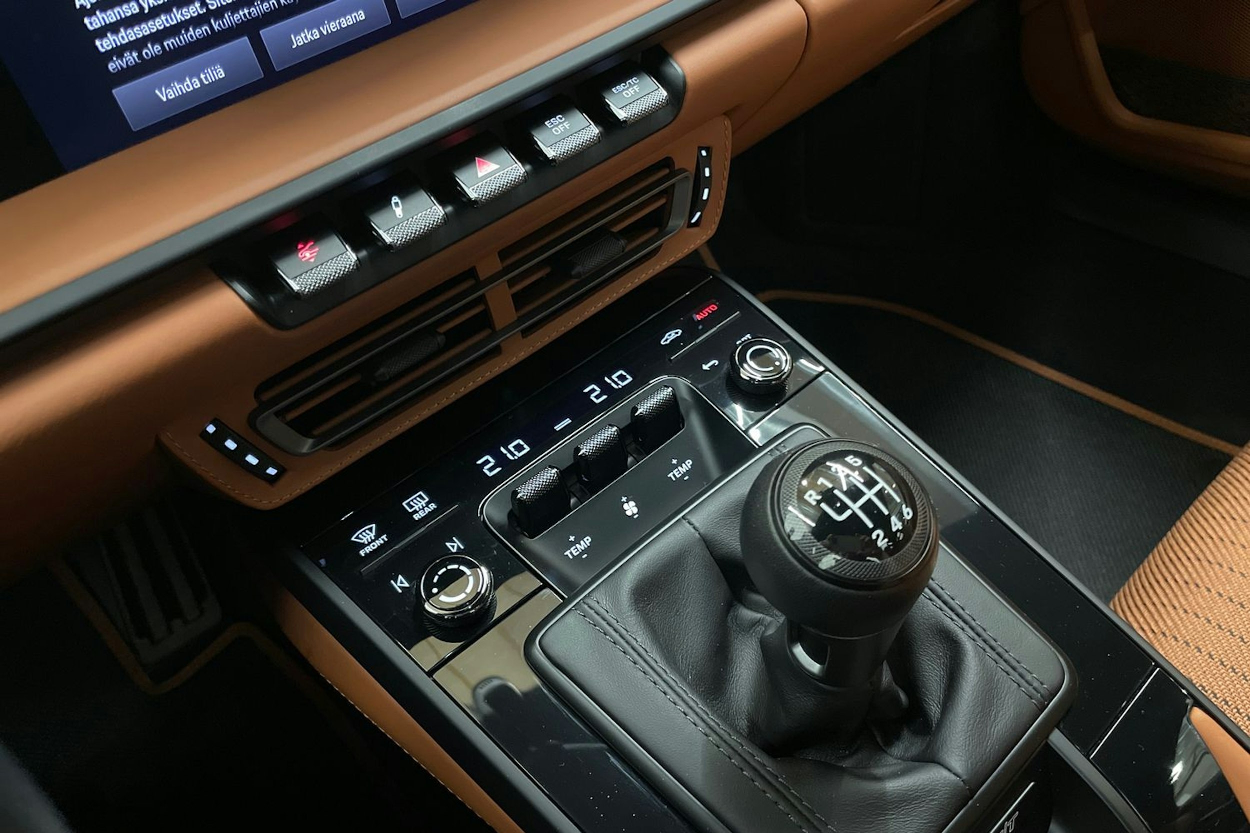 vihreä Porsche 911 2024 kuva 31.