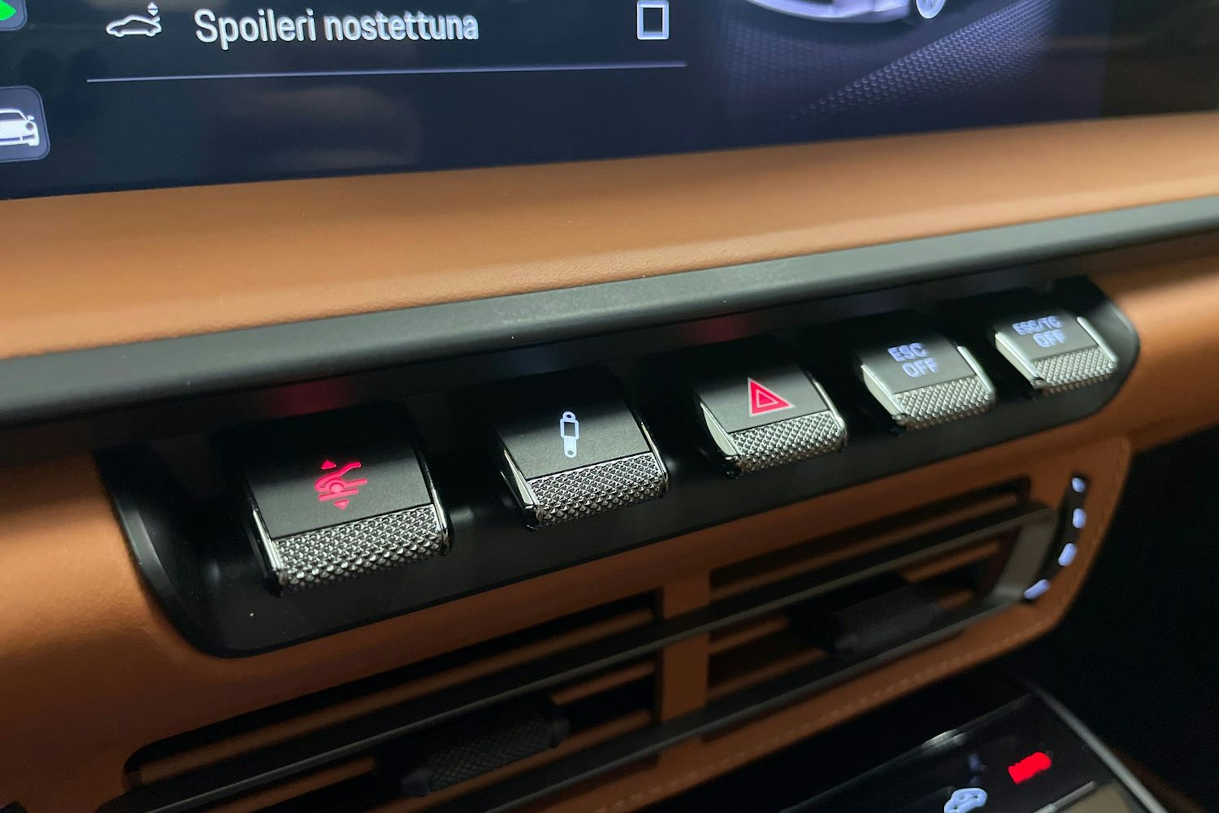 vihreä Porsche 911 2024 kuva 32.