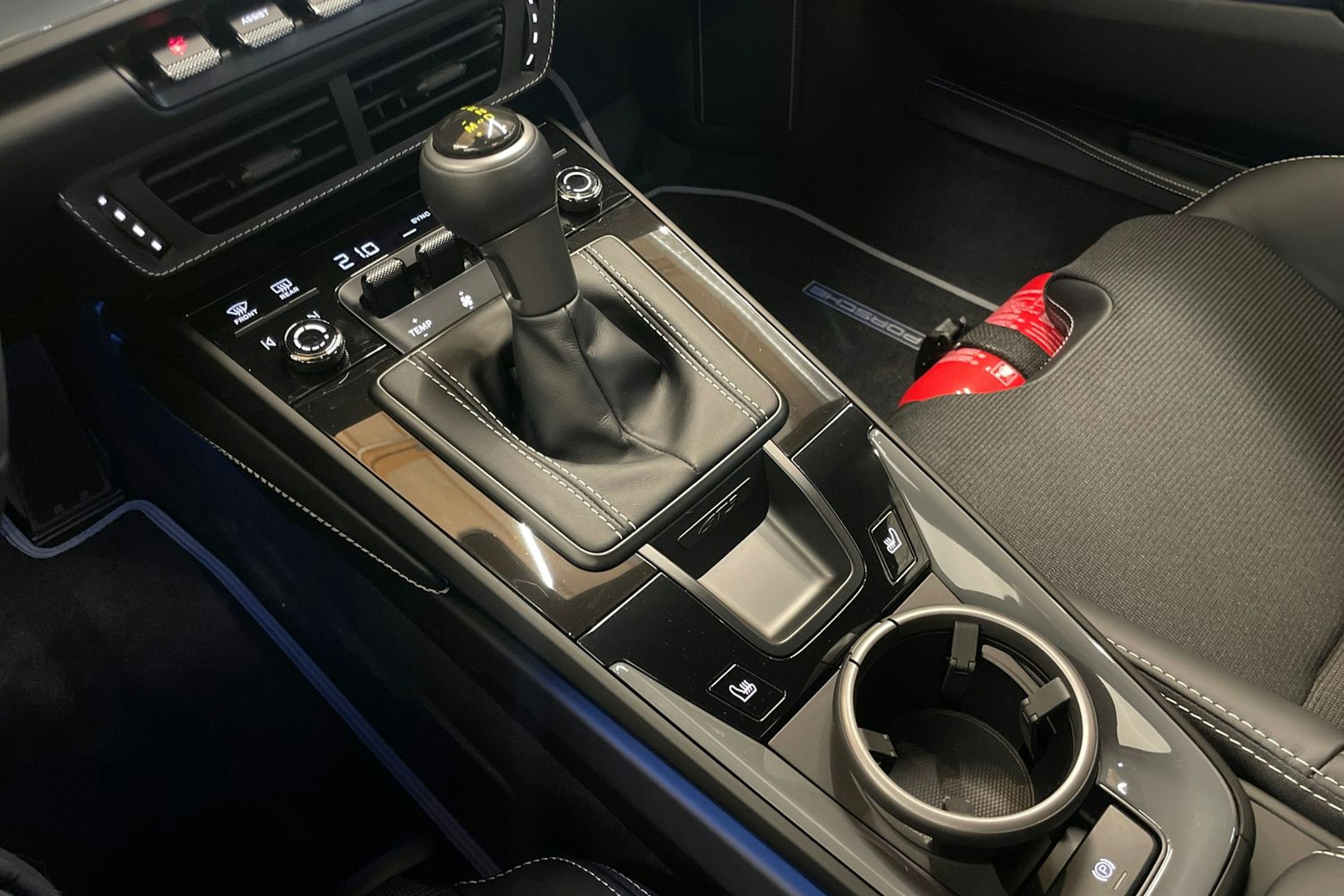 harmaa Porsche 911 2025 kuva 16.