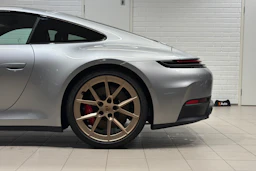 harmaa Porsche 911 2025 kuva 8.