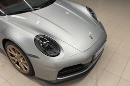harmaa Porsche 911 2025 kuva 9.