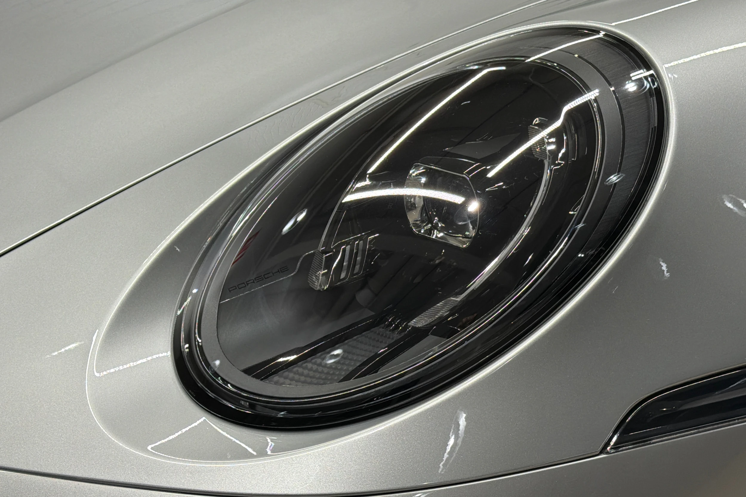 harmaa Porsche 911 2025 kuva 10.