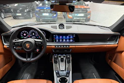 harmaa Porsche 911 2025 kuva 12.