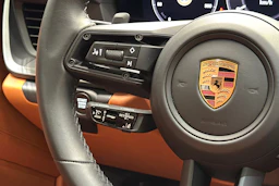 harmaa Porsche 911 2025 kuva 16.