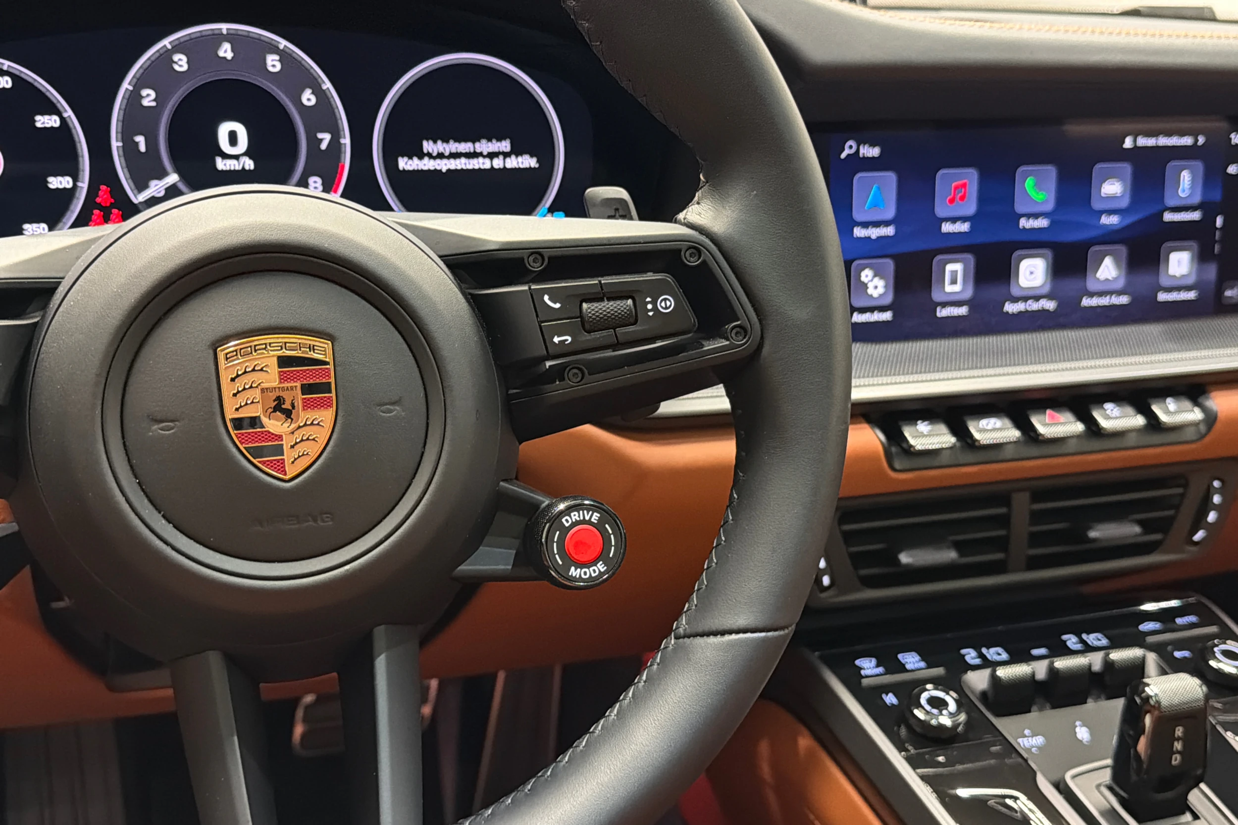 harmaa Porsche 911 2025 kuva 17.