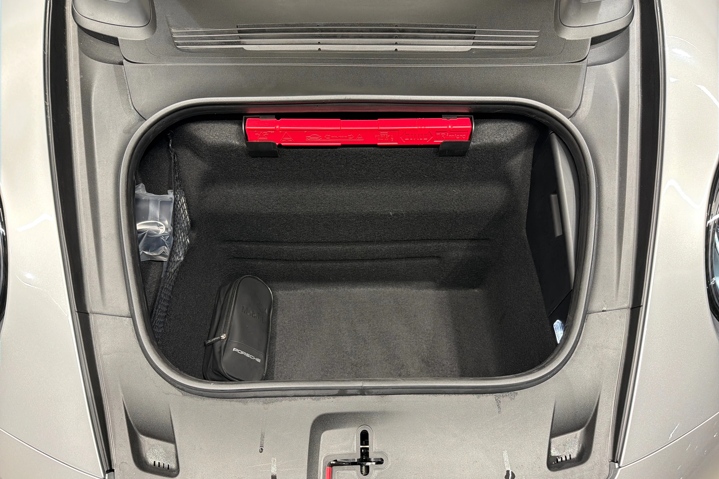 harmaa Porsche 911 2025 kuva 27.