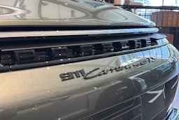 vihreä Porsche 911 2026 kuva 27.