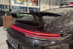 musta Porsche 911 2026 kuva 10.