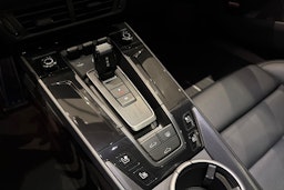 musta Porsche 911 2026 kuva 17.