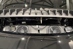 musta Porsche 911 2026 kuva 28.