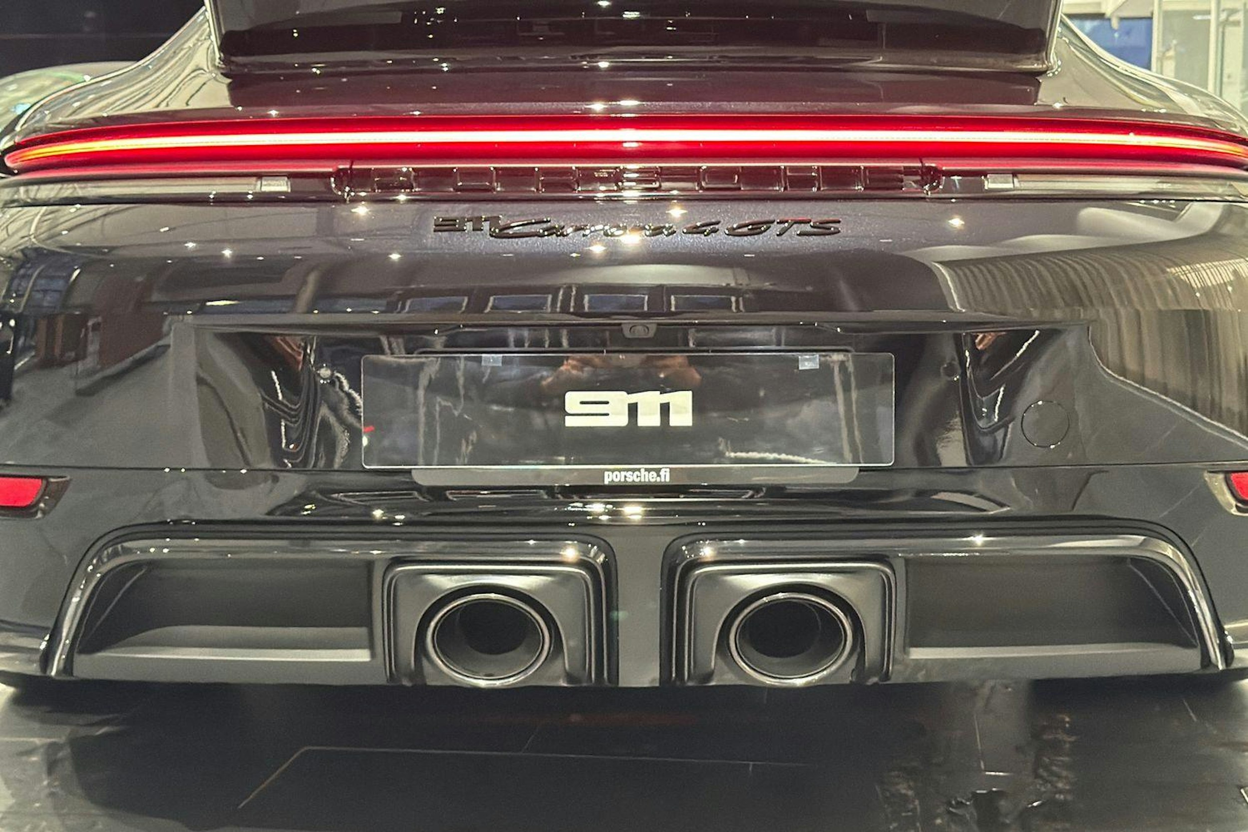 musta Porsche 911 2026 kuva 29.