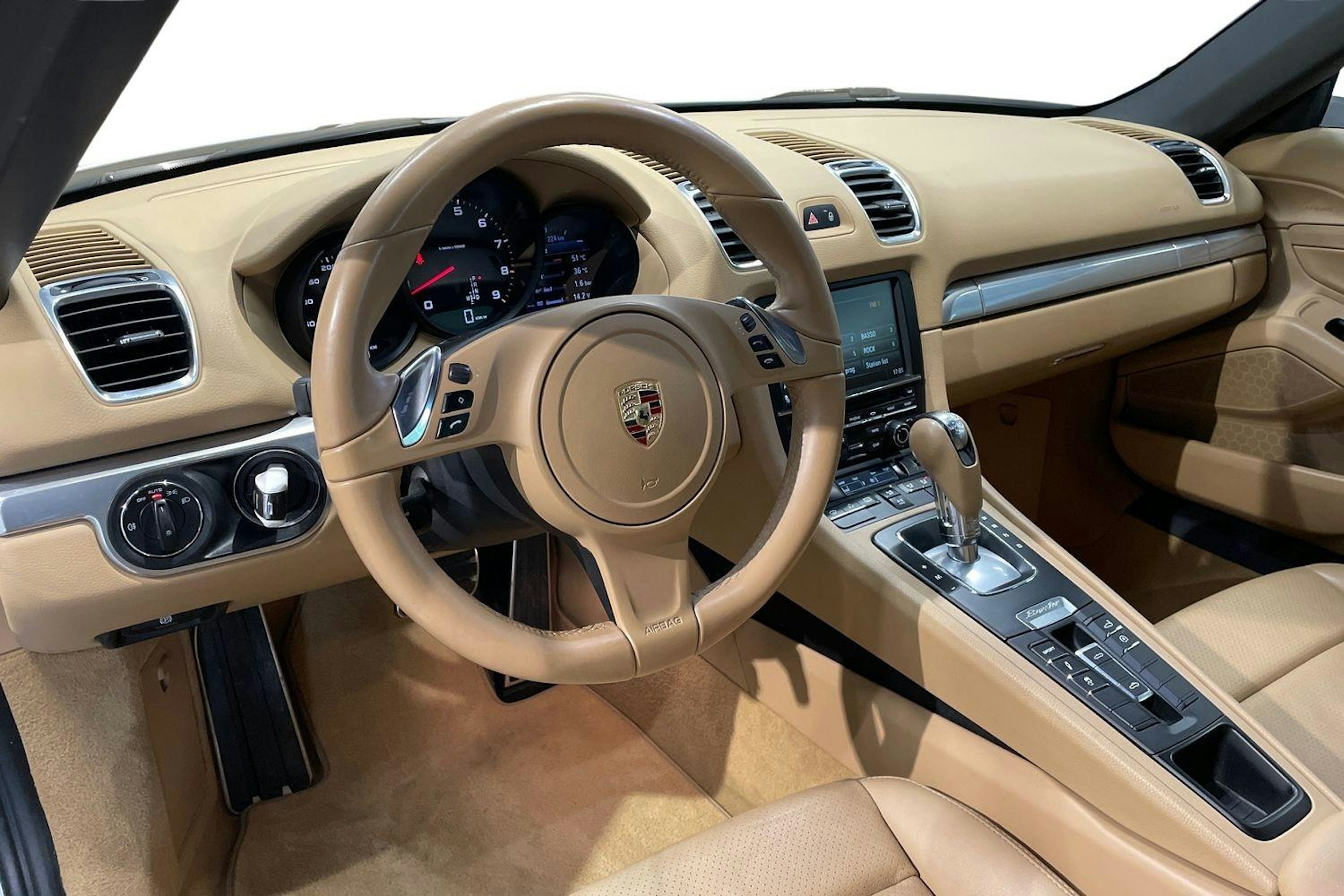 valkoinen Porsche Boxster 2013 kuva 6.