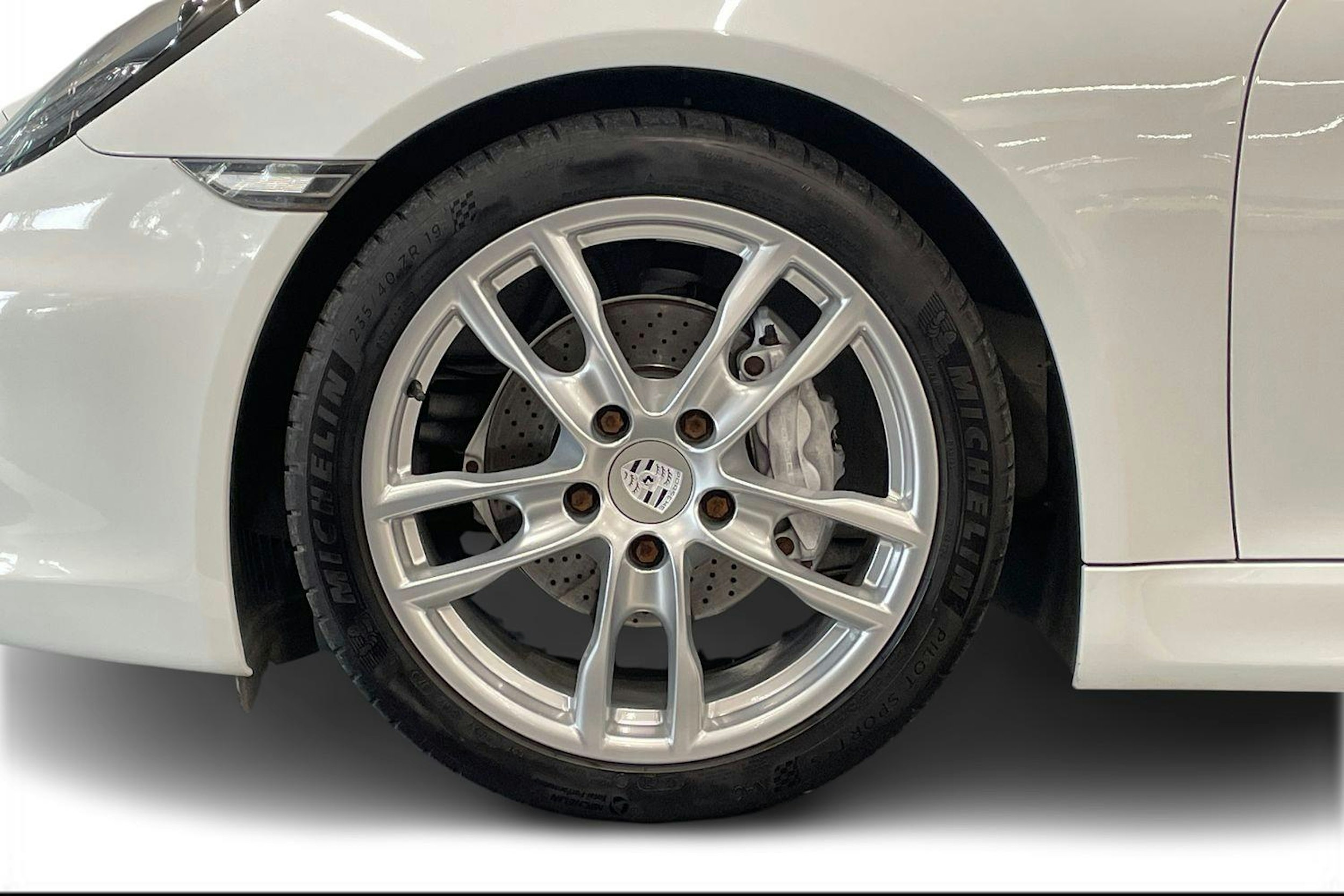 valkoinen Porsche Boxster 2013 kuva 9.