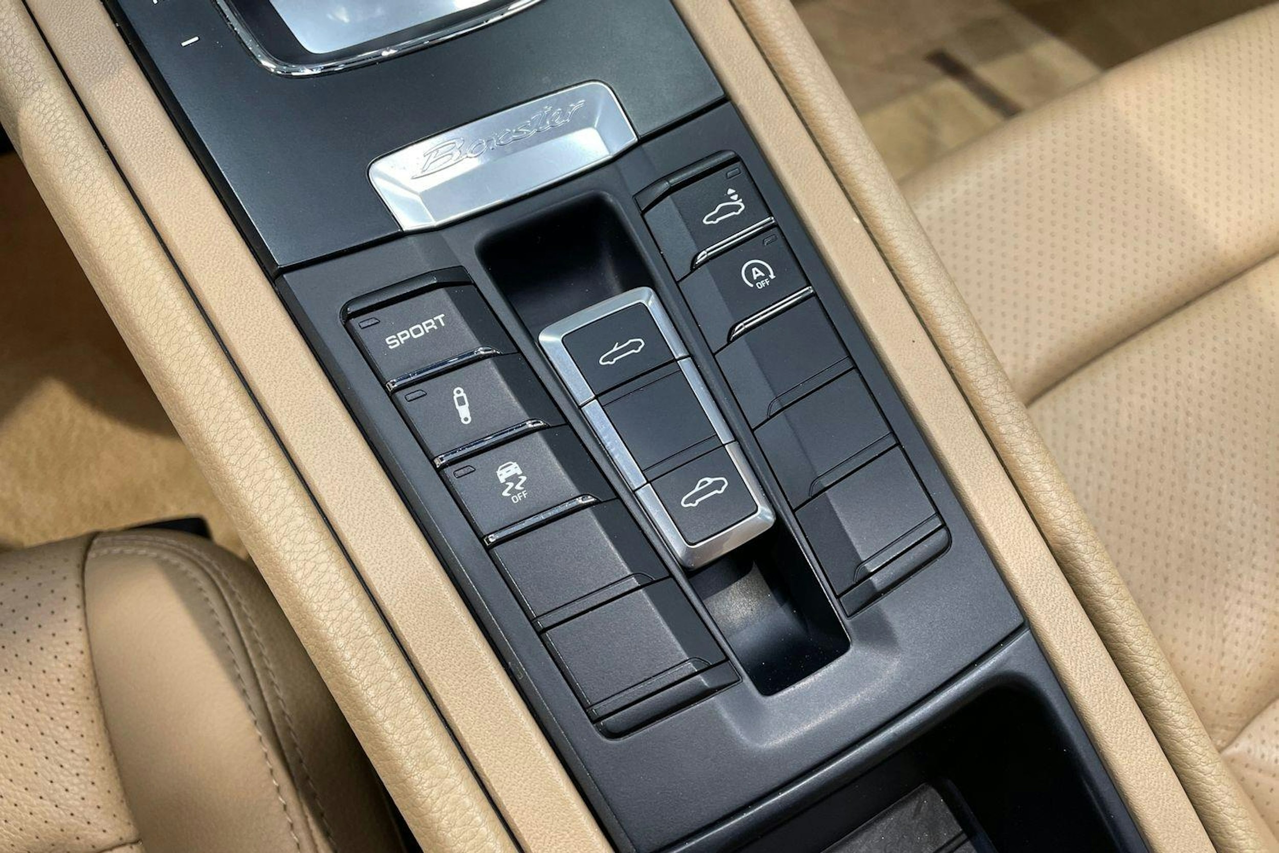 valkoinen Porsche Boxster 2013 kuva 15.
