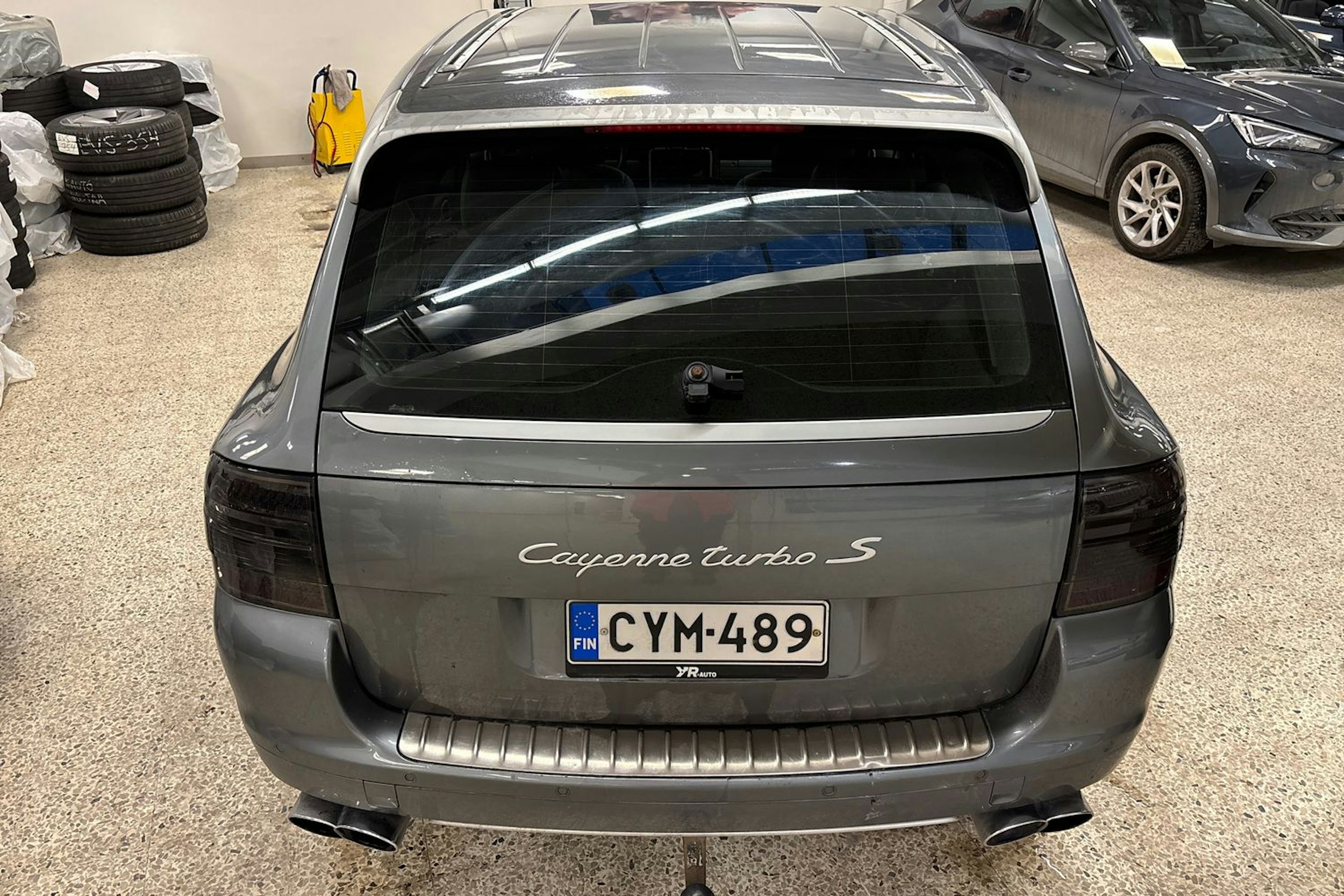 harmaa Porsche Cayenne 2005 kuva 15.
