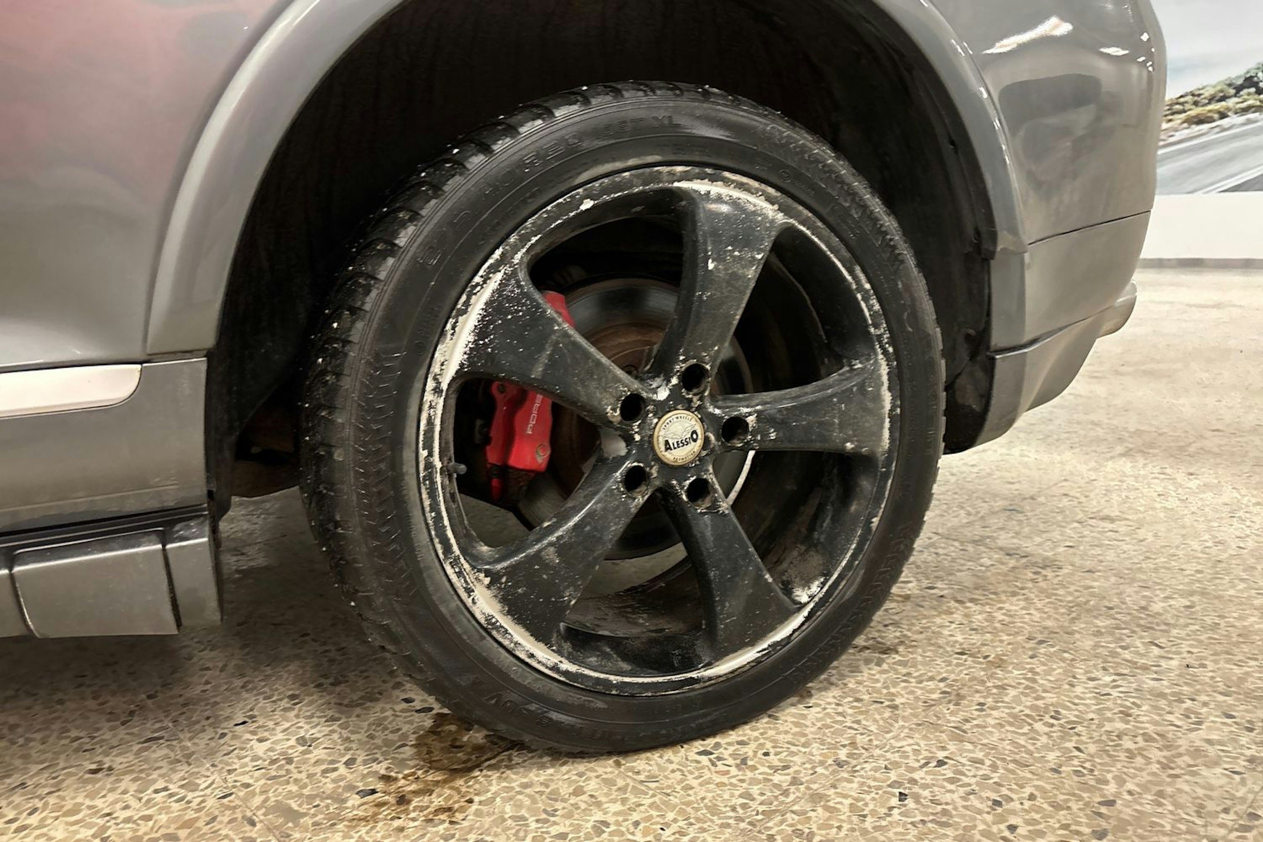 harmaa Porsche Cayenne 2005 kuva 18.