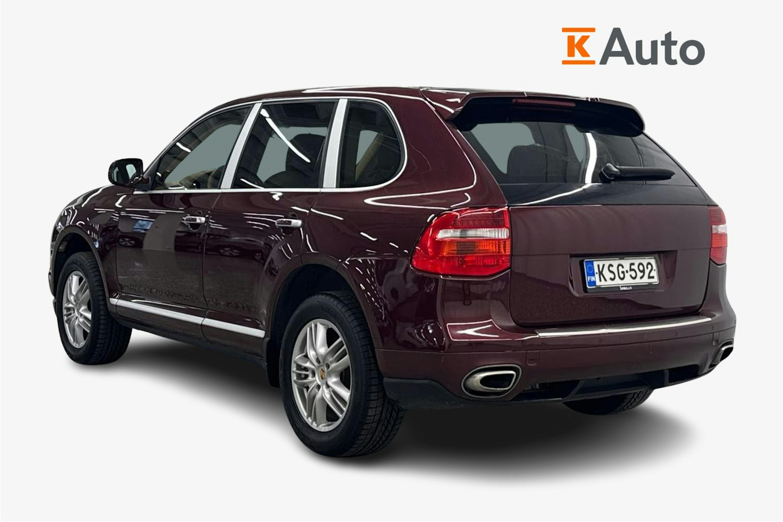 punainen Porsche Cayenne 2008 kuva 2.