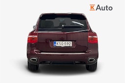 punainen Porsche Cayenne 2008 kuva 3.