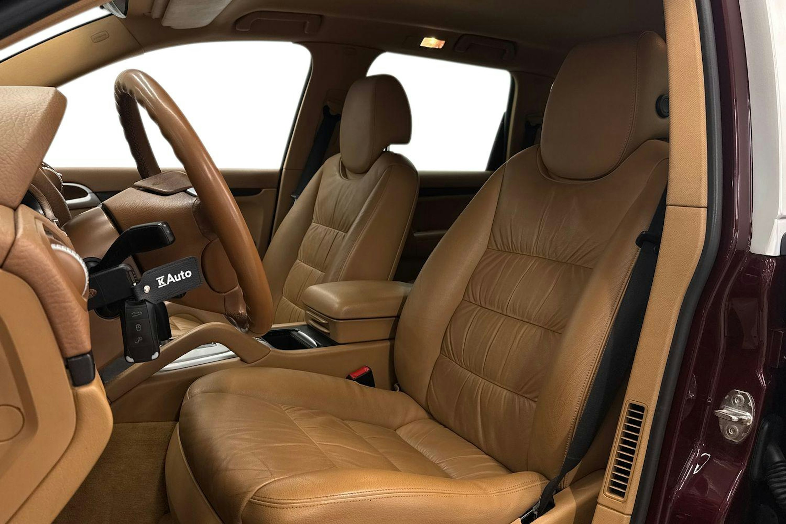 punainen Porsche Cayenne 2008 kuva 9.