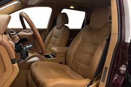 punainen Porsche Cayenne 2008 kuva 9.