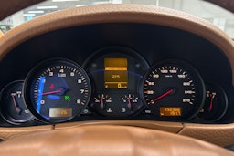 punainen Porsche Cayenne 2008 kuva 15.
