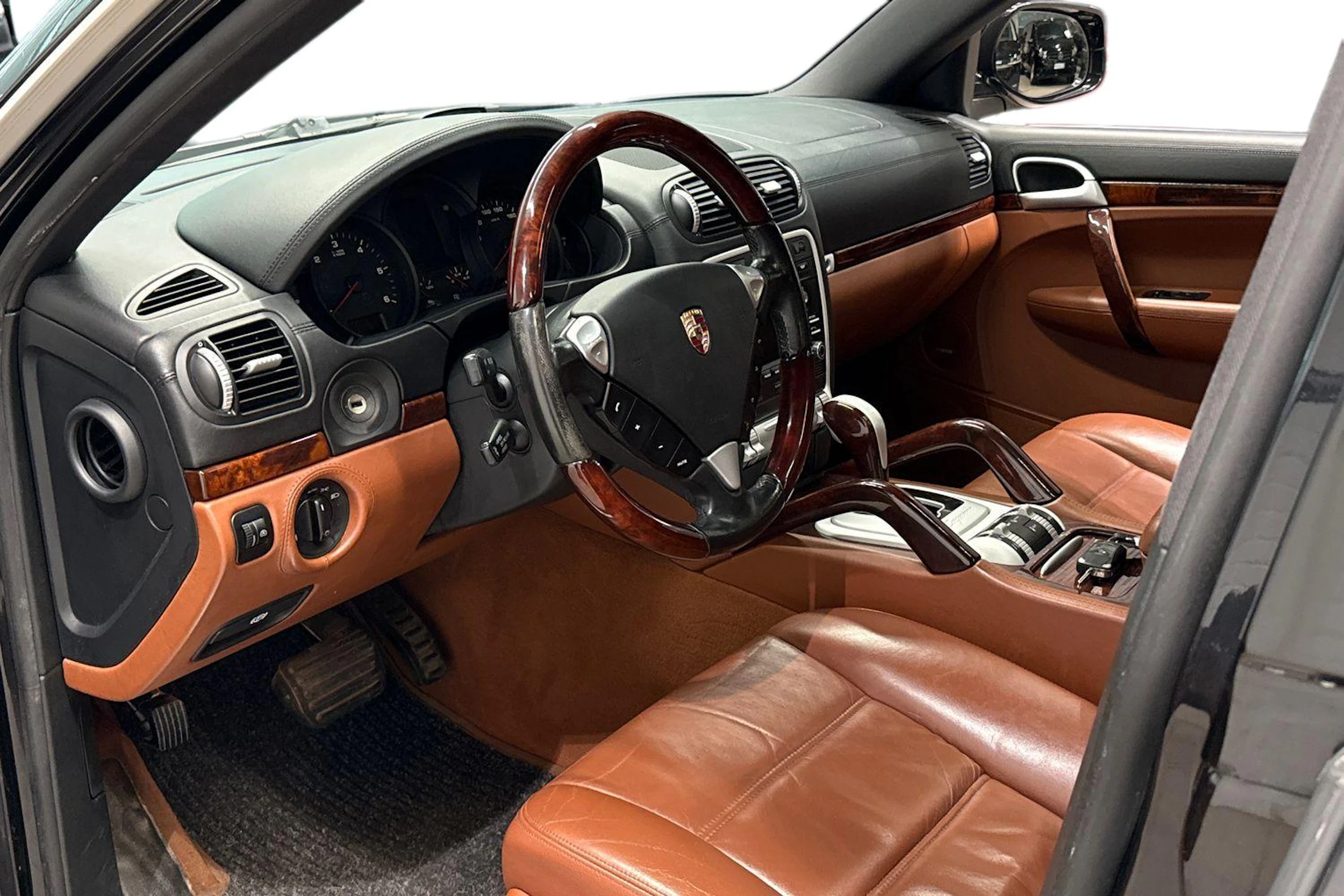 Musta Porsche Cayenne 2009 kuva 8.