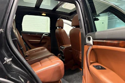 Musta Porsche Cayenne 2009 kuva 15.
