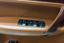 Musta Porsche Cayenne 2009 kuva 32.