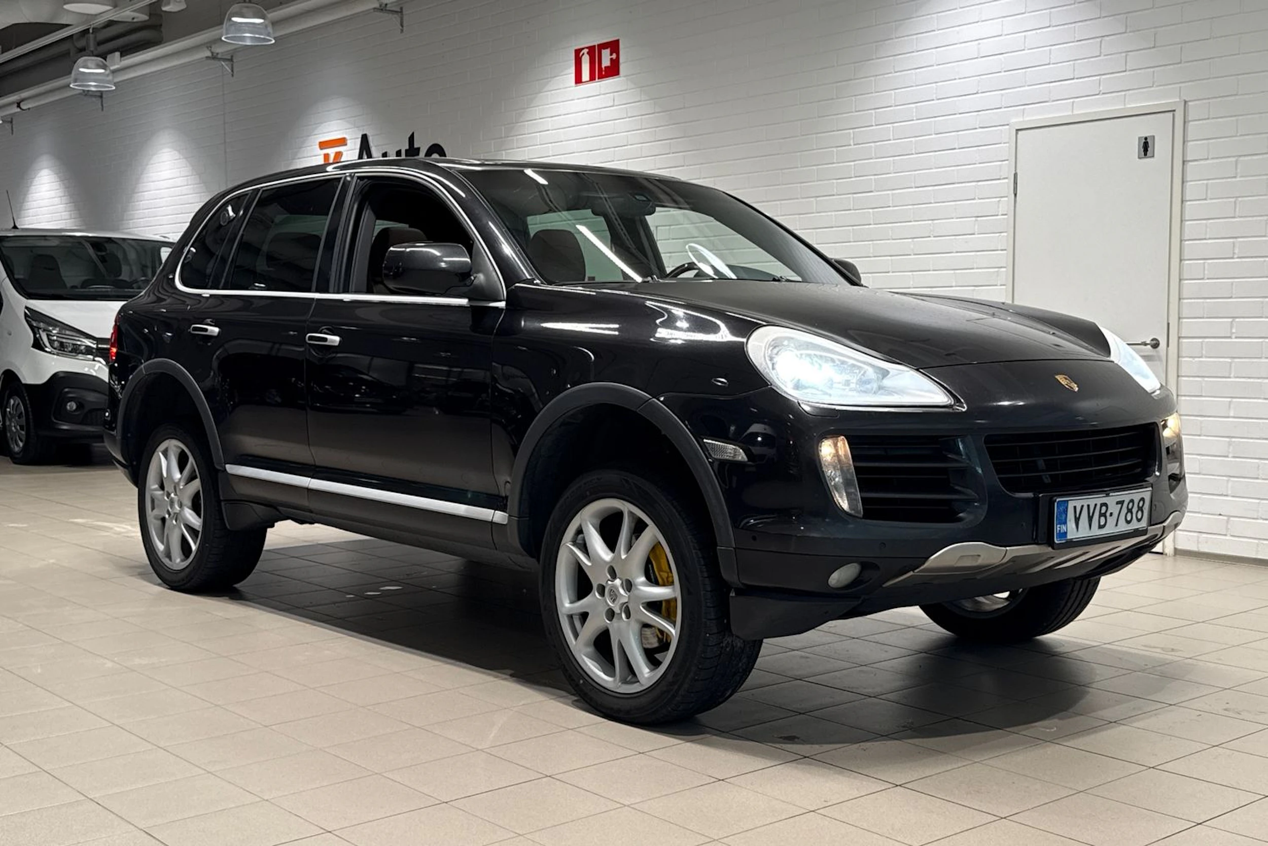 Musta Porsche Cayenne 2009 kuva 36.