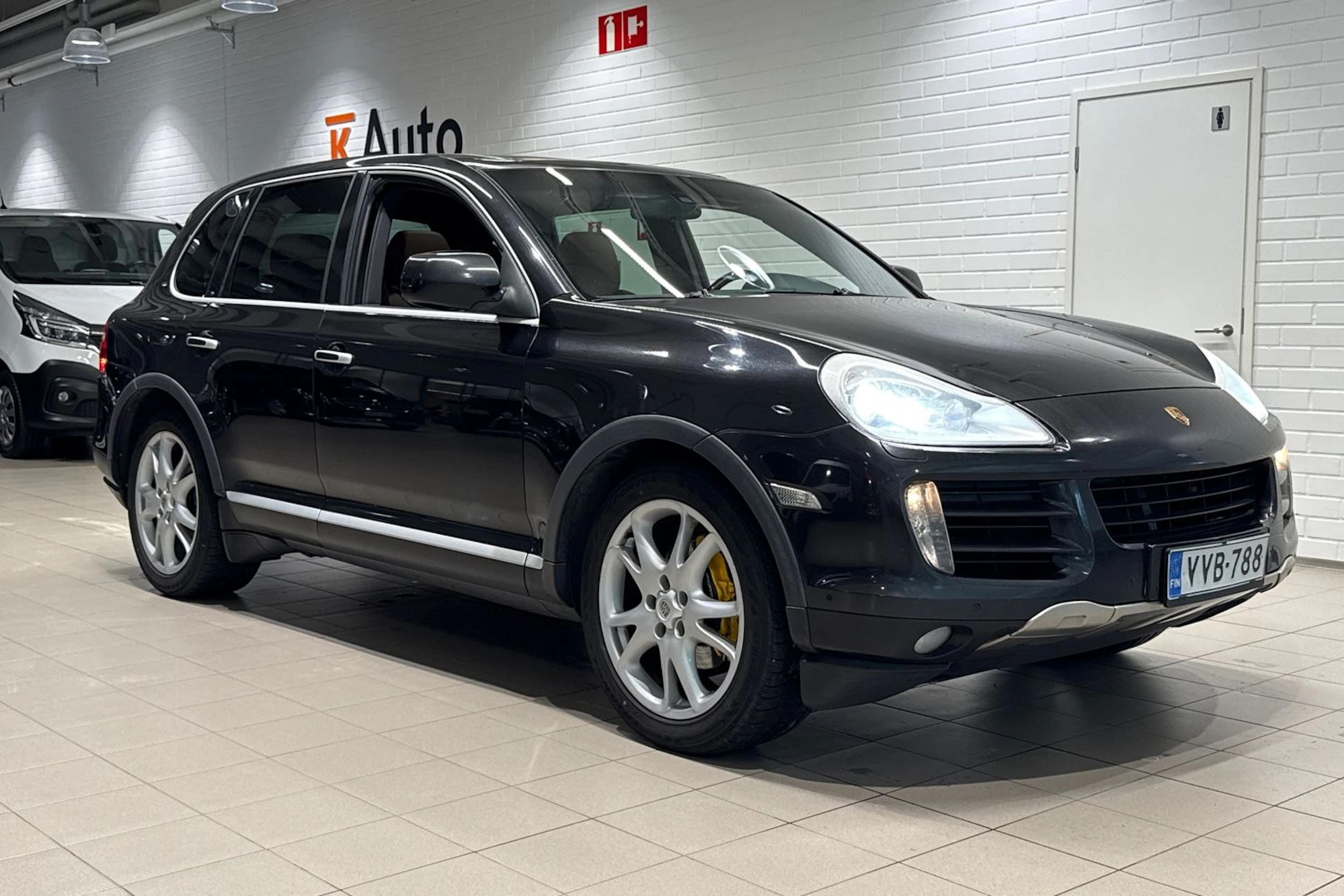 Musta Porsche Cayenne 2009 kuva 37.
